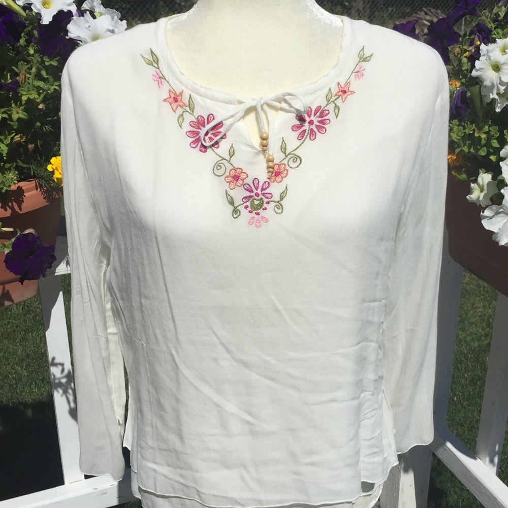 Nomadic Traders NWT Embroidered Top size M - Picture 2 of 7